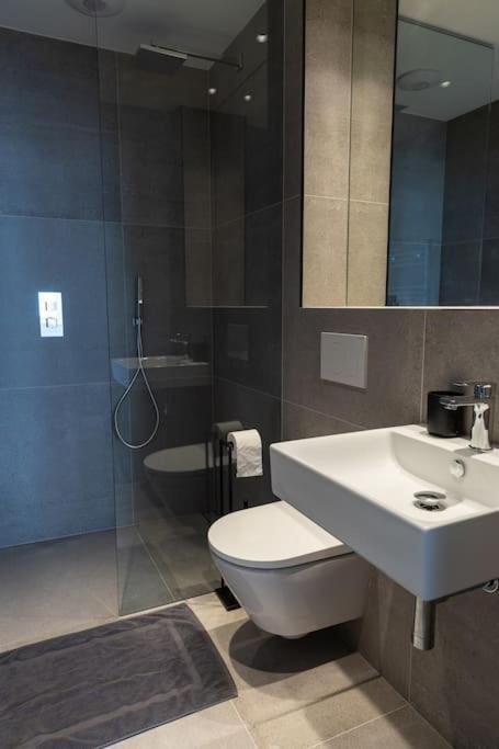 Amazing Seaview - 2 Bedroom, 2 Bathroom